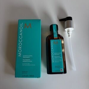 NWT Moroccanoil Hair Treatment with Pump